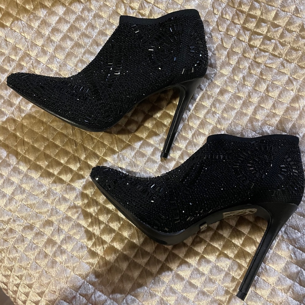 black sexy 7.5 crystal Bootie Elegant fits